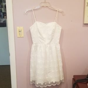 Lilly pulit,er surrey dress in resort white size 2